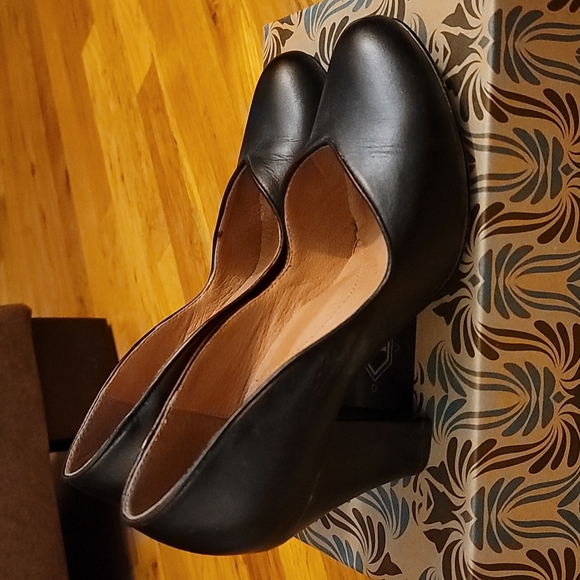 Royal Vintage Shoes - Reproduction 1940's black pumps American duchess/Royal Vintage